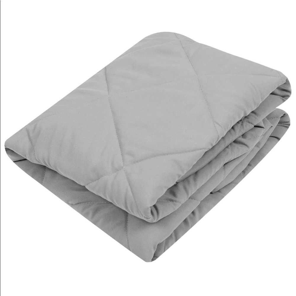 Graco PackNPlay Quilted Sheet and Fitted Sheet Set